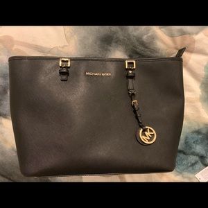 Michael Kors Jet Set black*missing handle straps!*